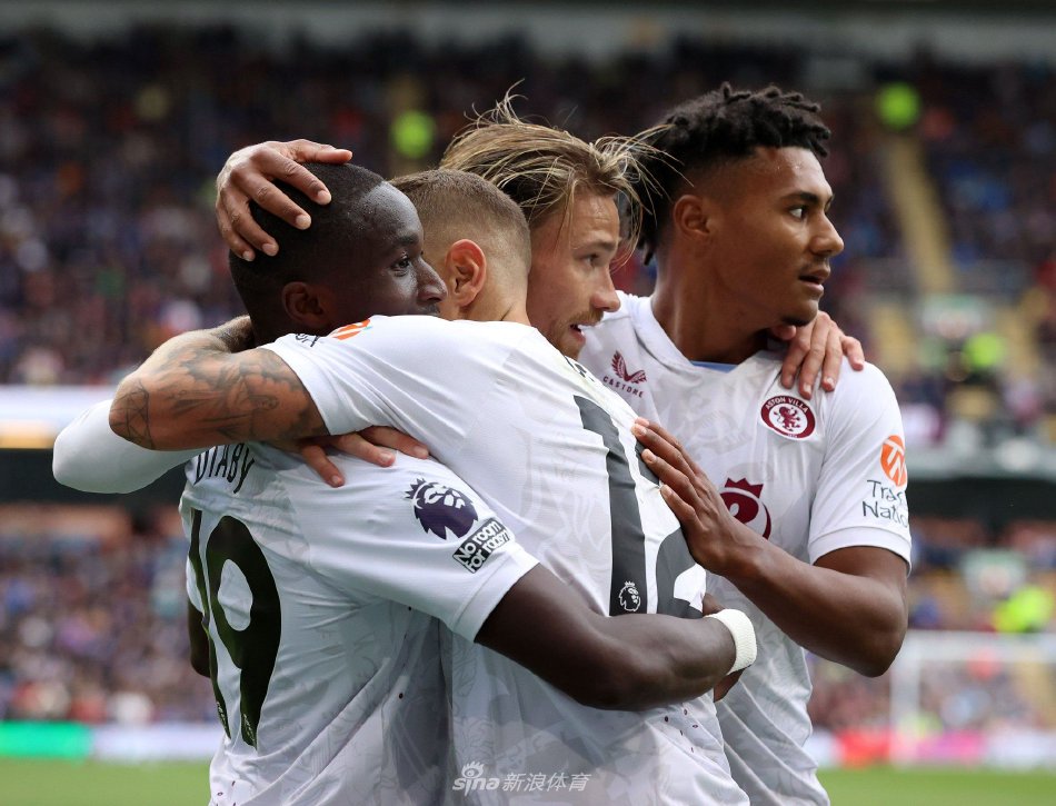 锋线大放异 锋线大放异