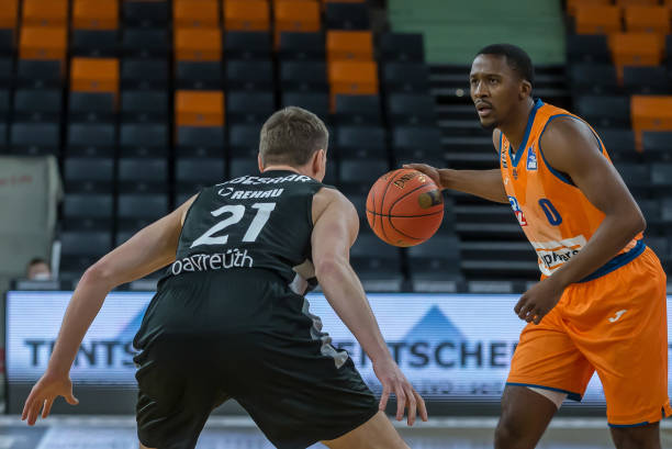 啦队成为一 啦队成为一